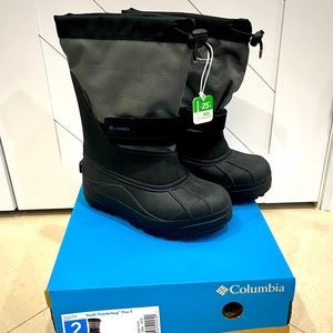 Brand NEW in box Children Boys’ Columbia Winter Boots. Kids size 2